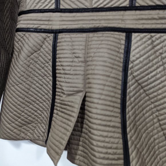 Burberry Quilted Leather Fitted Coat Taupe S:Large - Picture 3 of 7